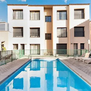 Castell Apartment